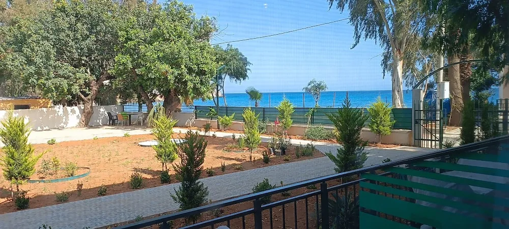 Economy Süit, Sigara İçilmez, Denize Bakan