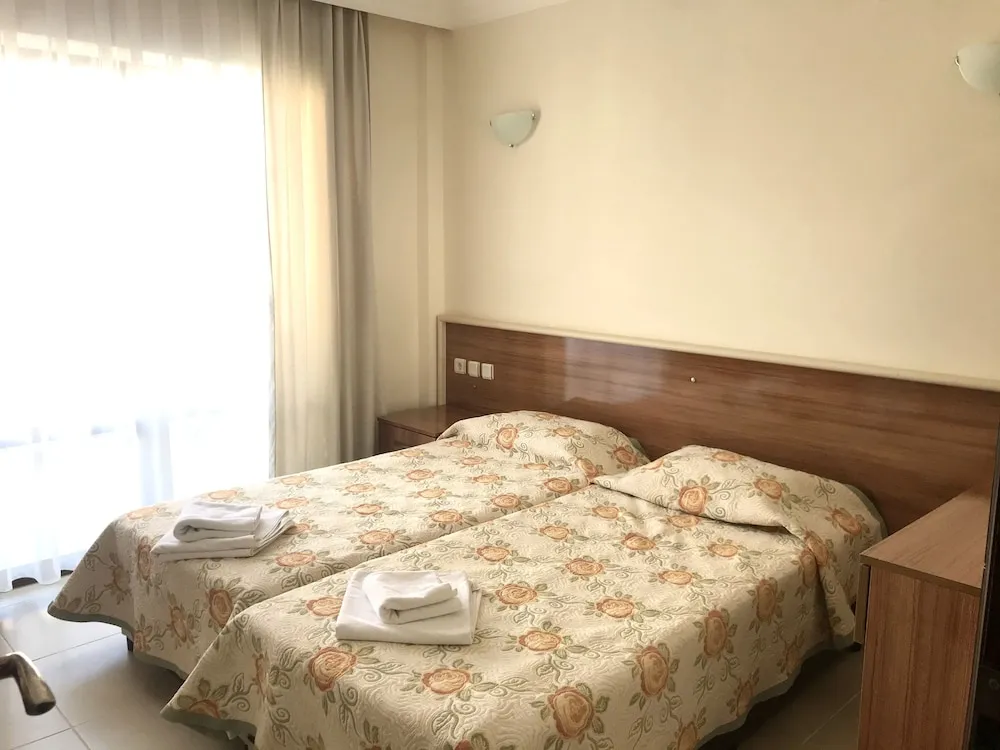 Comfort Oda, Havuz Manzaralı