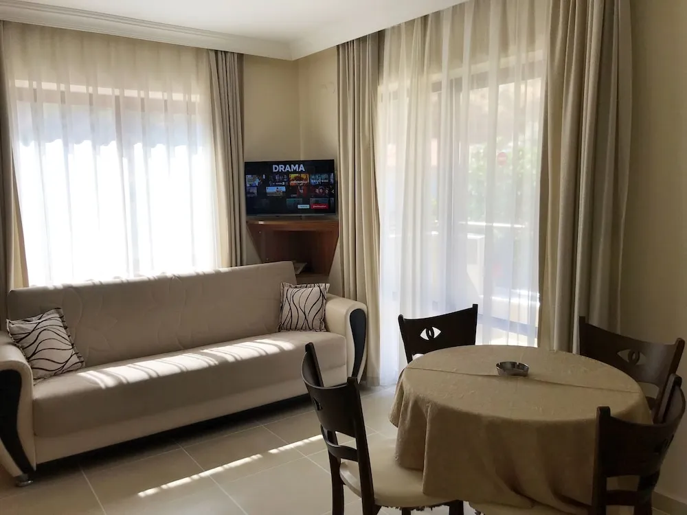 Comfort Oda, Havuz Manzaralı