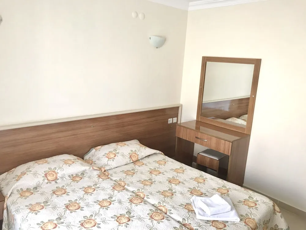 Comfort Oda, Havuz Manzaralı
