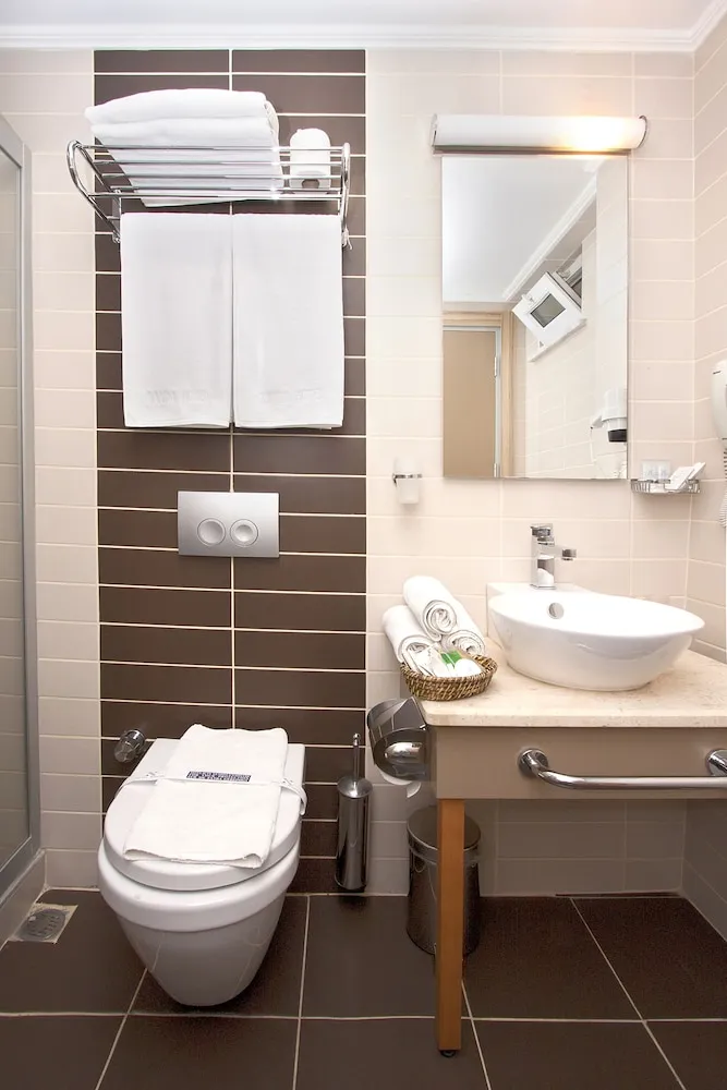 Tek Büyük Yataklı Oda