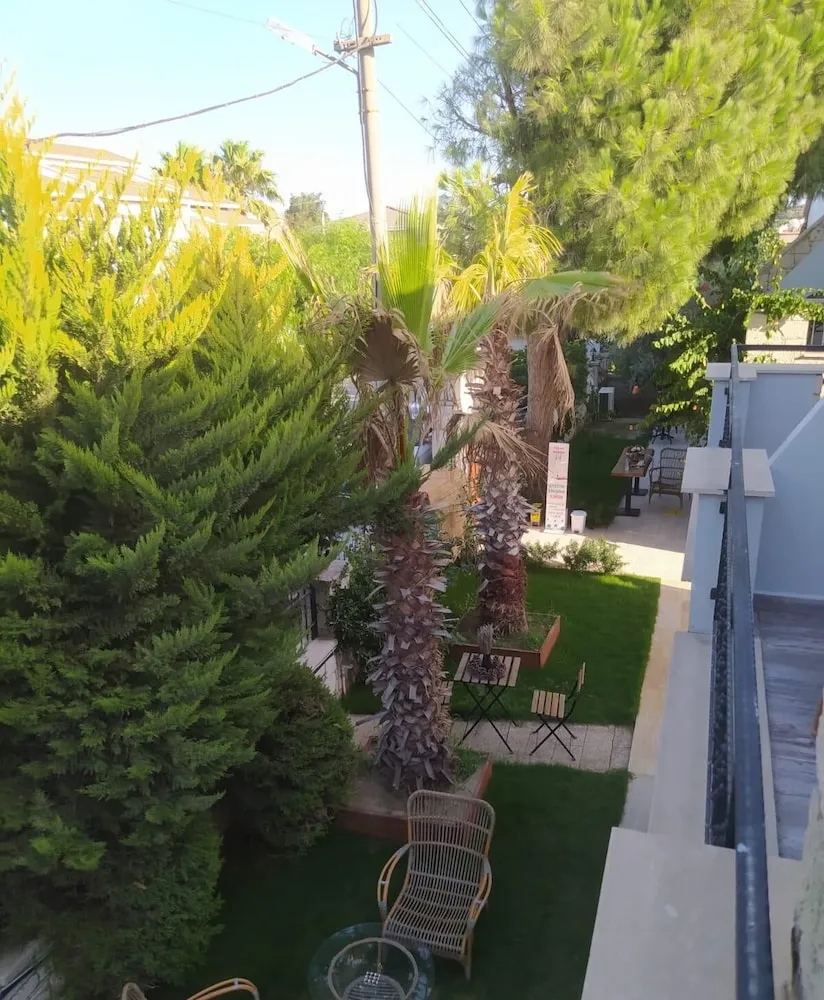 1.Kat Balkonlu Bahce Manzarali