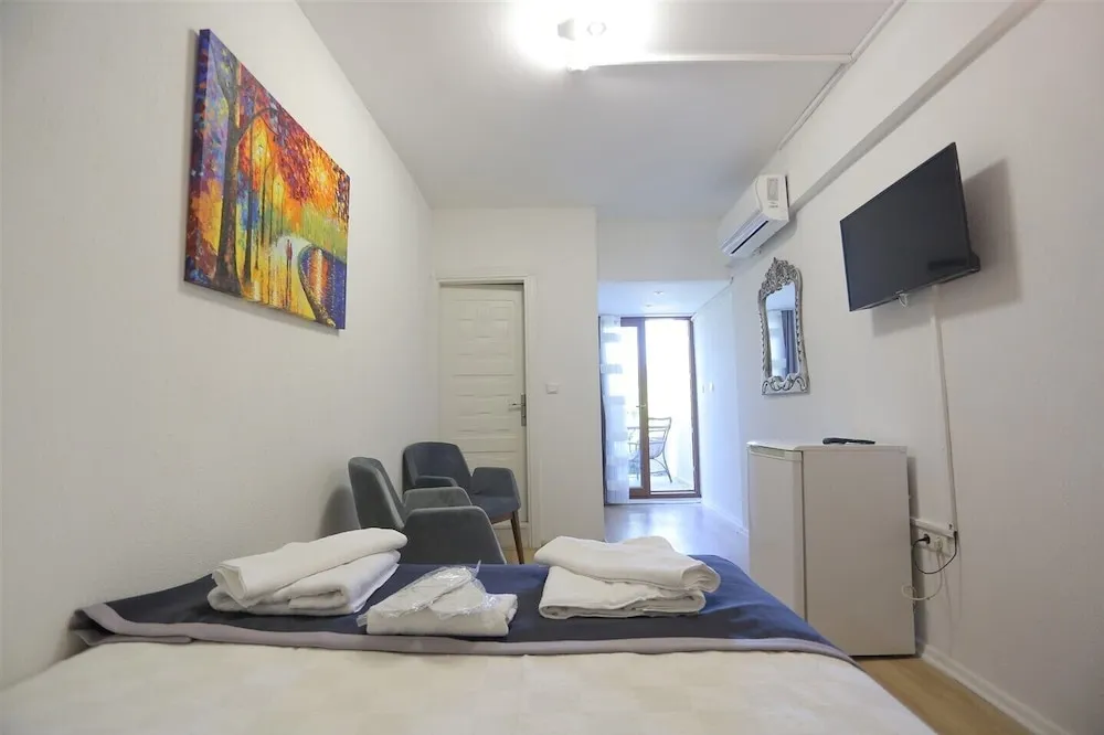 1. Kat Tas Oda Bahce Manzarali