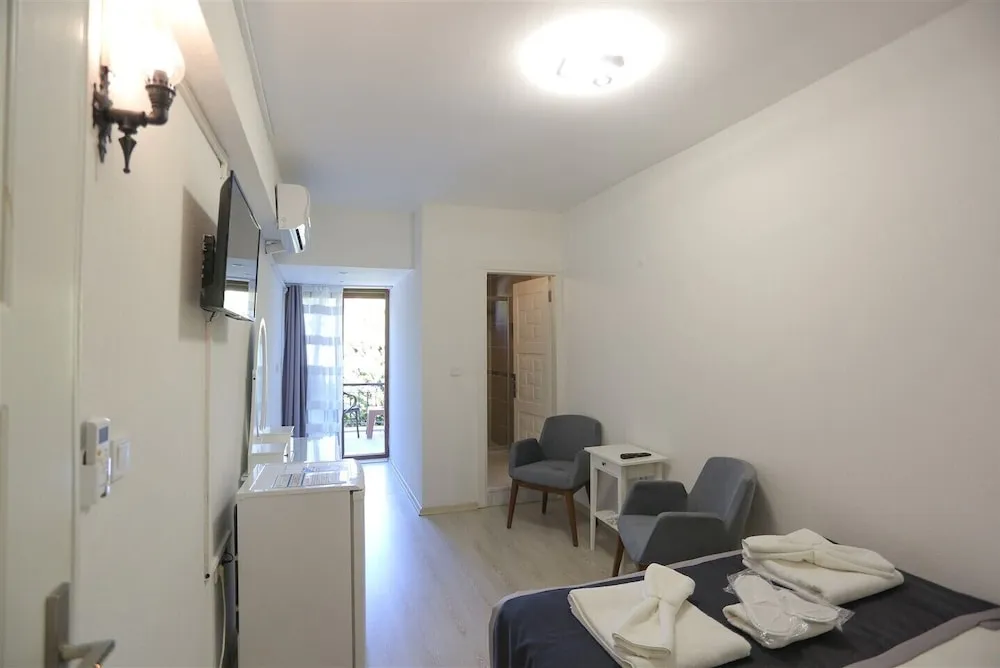 1. Kat Tas Oda Bahce Manzarali