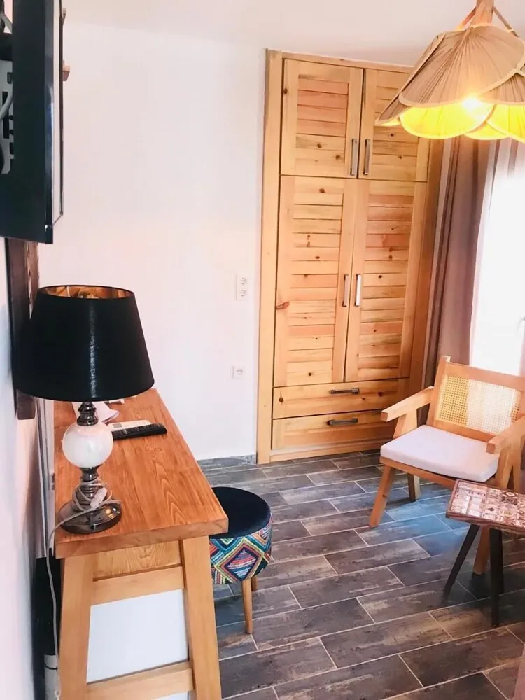 1. Kat Superior Oda Havuz Manzarali