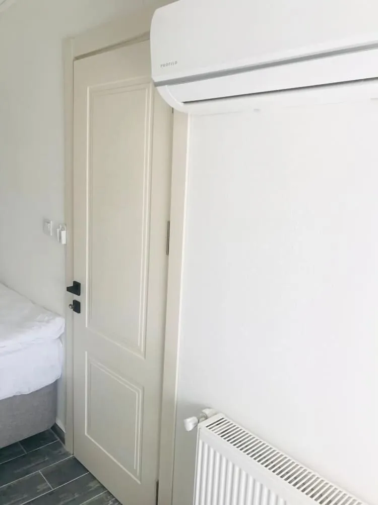 1. Kat Suite Oda Balkonlu Bahce Manzarali