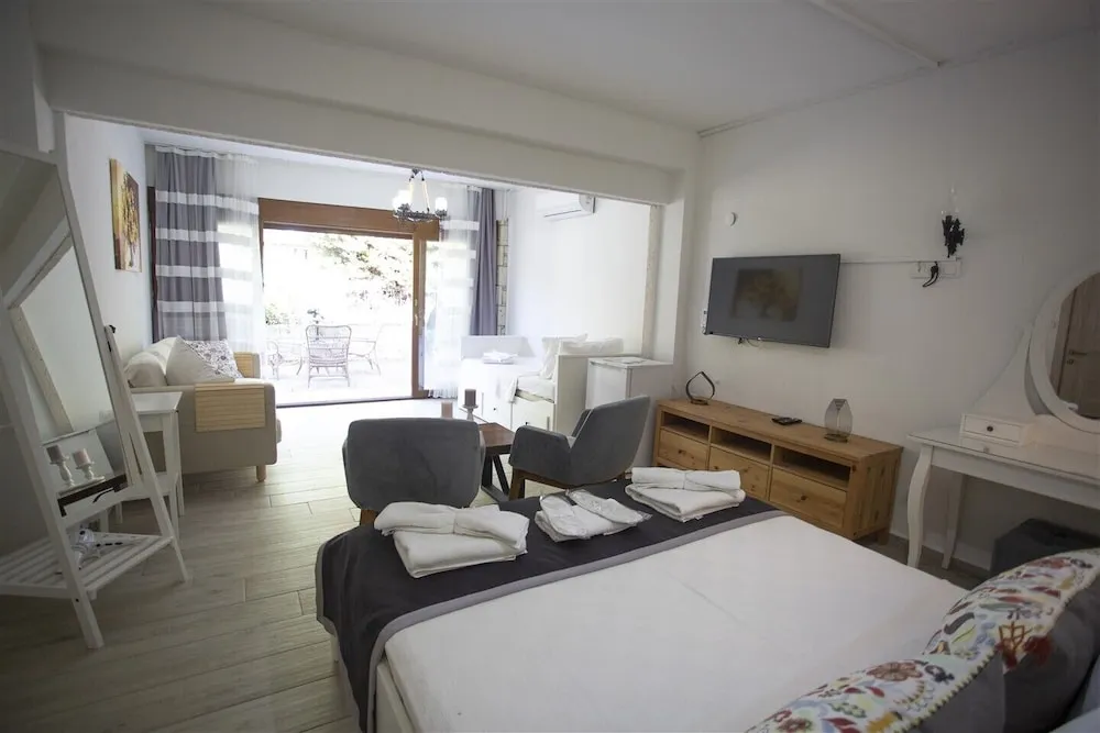 Bahce Kati Aile Odasi 5