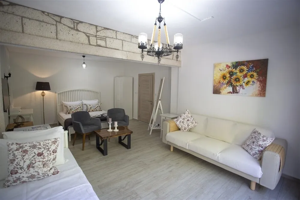 Bahce Kati Aile Odasi 5