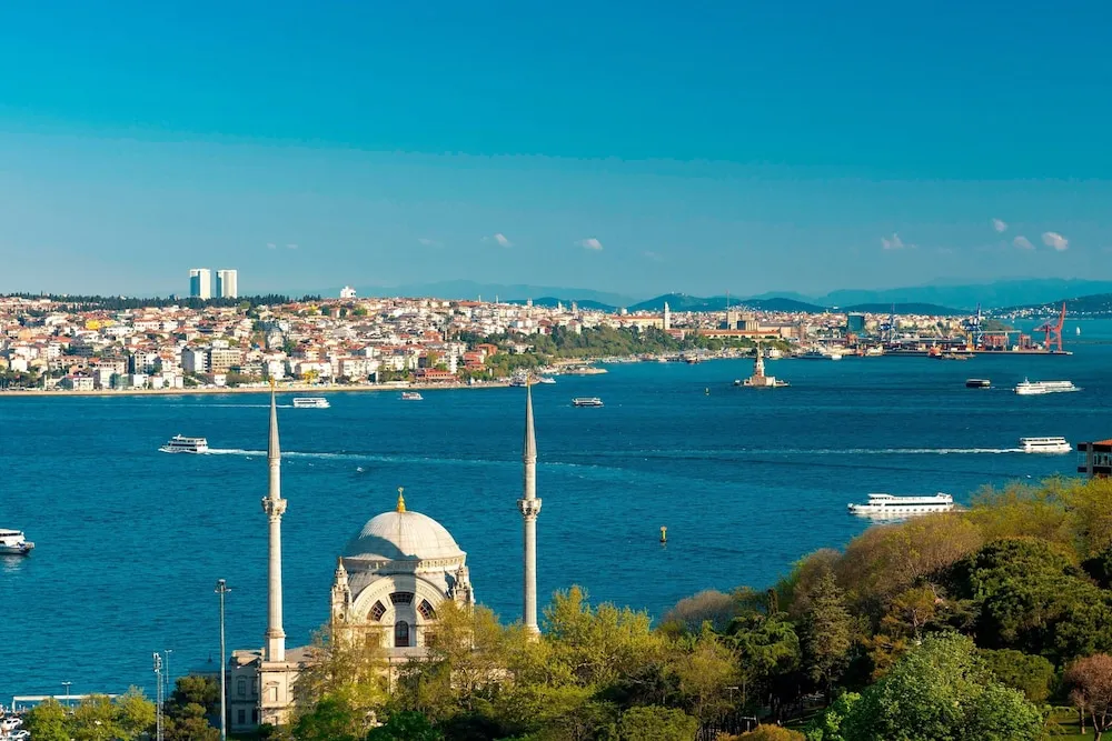 Oda, 1 En Büyük (King) Boy Yatak, Sigara İçilebilir (View)