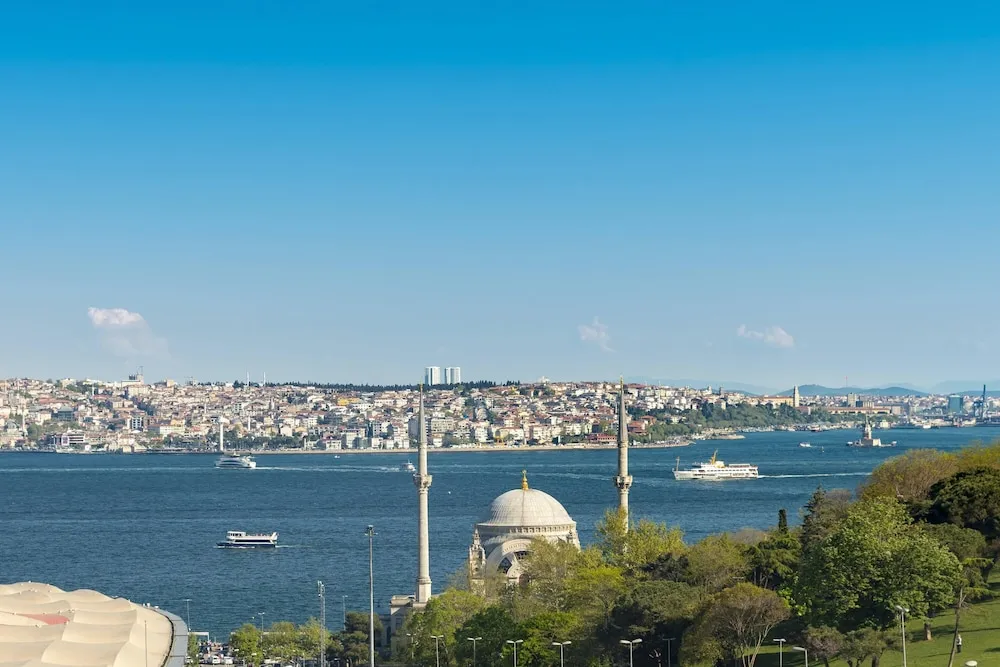 Oda, 1 En Büyük (King) Boy Yatak, Sigara İçilebilir (View)