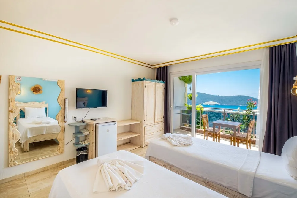 Comfort İki Ayrı Yataklı Oda, Birden Çok Yatak, Havuz Kullanımı, Kısmi Deniz Manzaralı