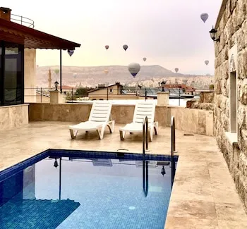 Balloon Cave Hotel