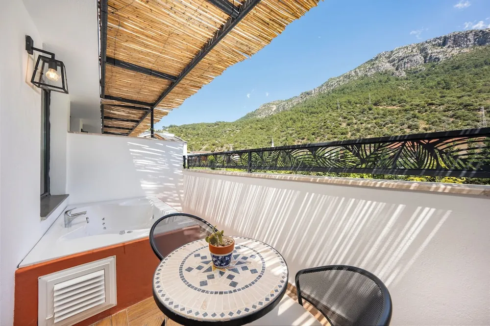 Bohem Honeymoon Room