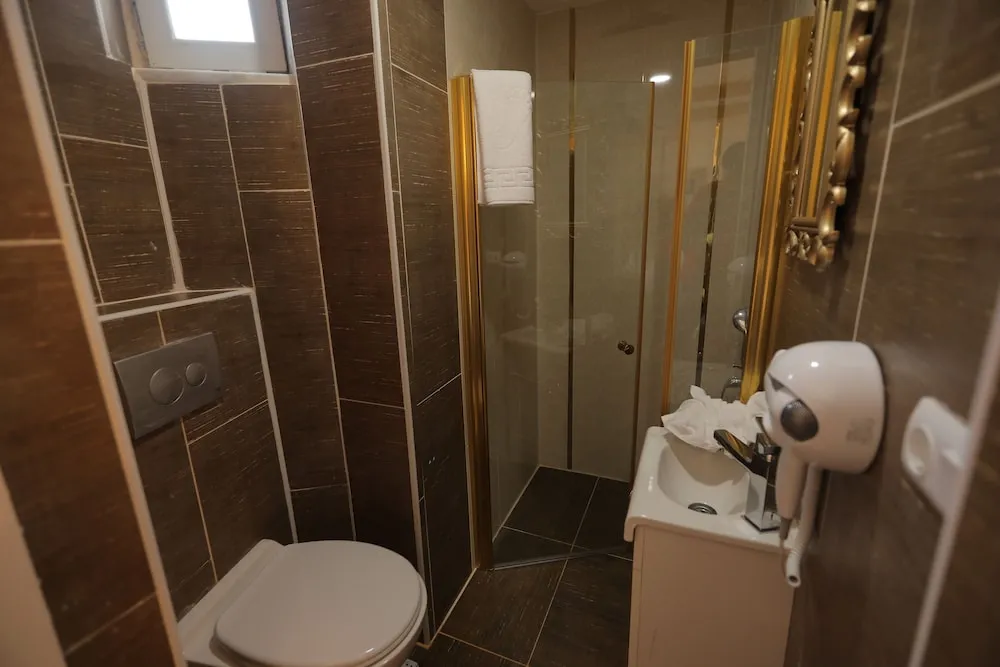 Deluxe Üç Kişilik Oda