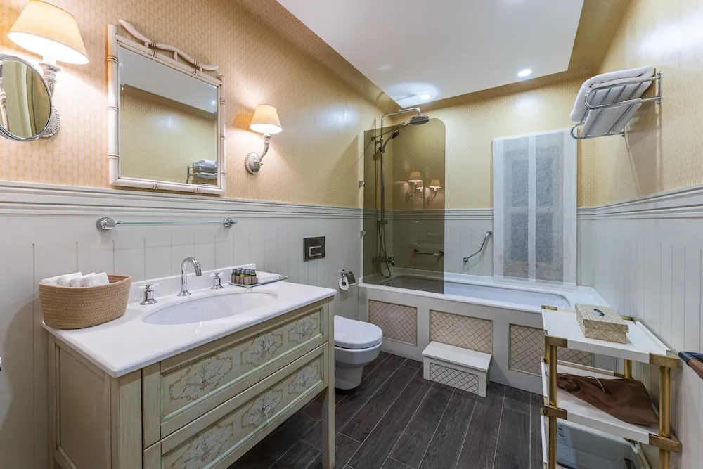 Luxury Tek Büyük Yataklı Oda