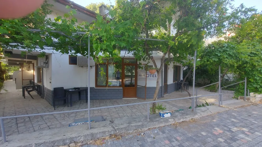 Basic Tek Büyük Yataklı Oda