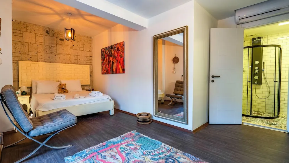 Deluxe Üç Kişilik Oda