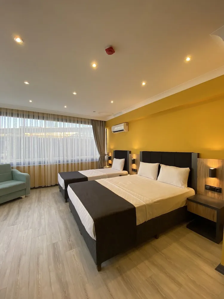 Classic Üç Kişilik Oda, Şehir Manzaralı