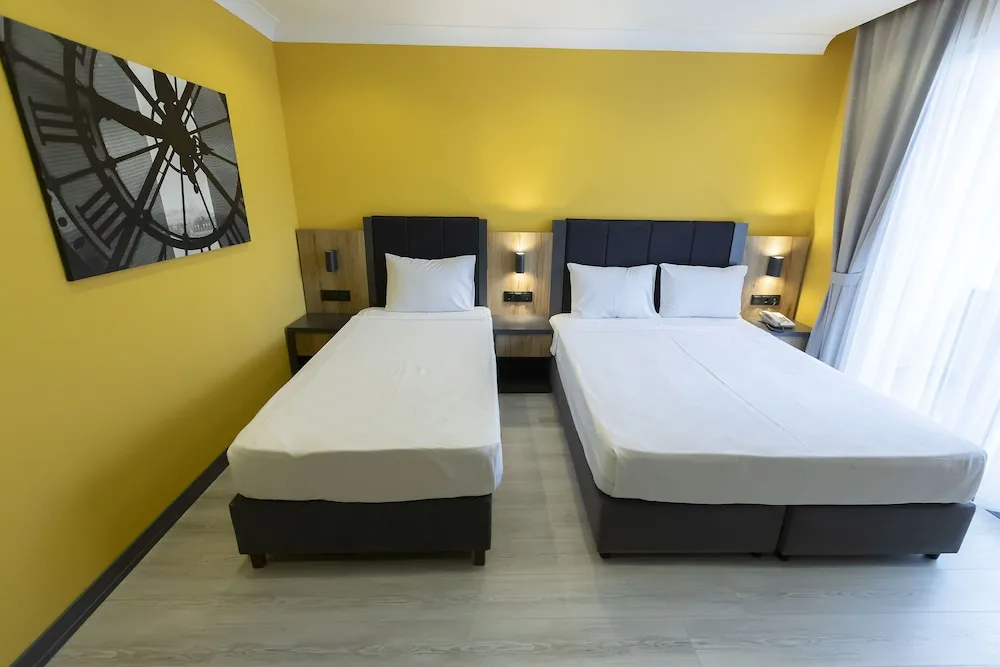 Classic Üç Kişilik Oda, Şehir Manzaralı