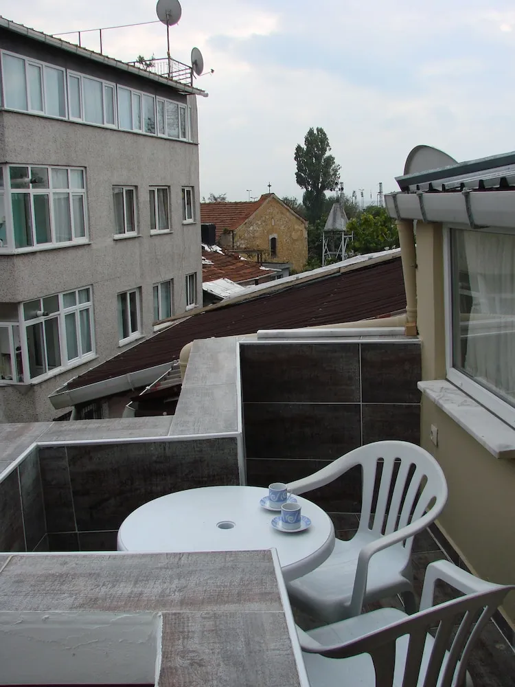 Triple Apartment with Terrace Annex Building