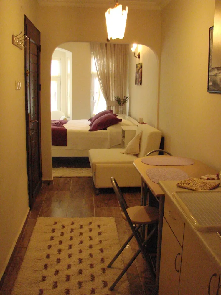 Triple Apartment Annex Building