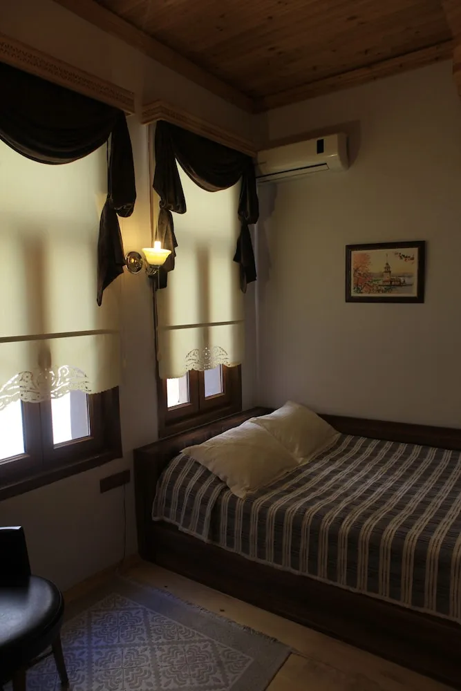 Comfort Tek Büyük Yataklı Oda