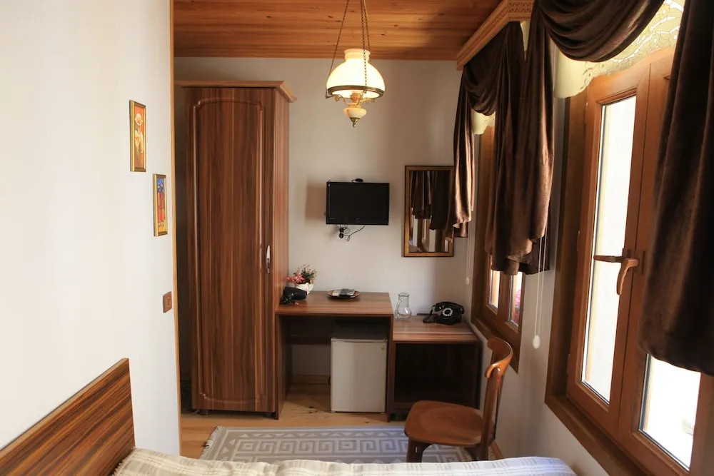 Comfort Tek Büyük Yataklı Oda