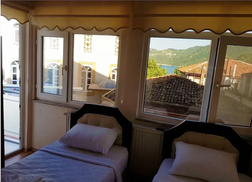 Tek Büyük Yataklı Oda