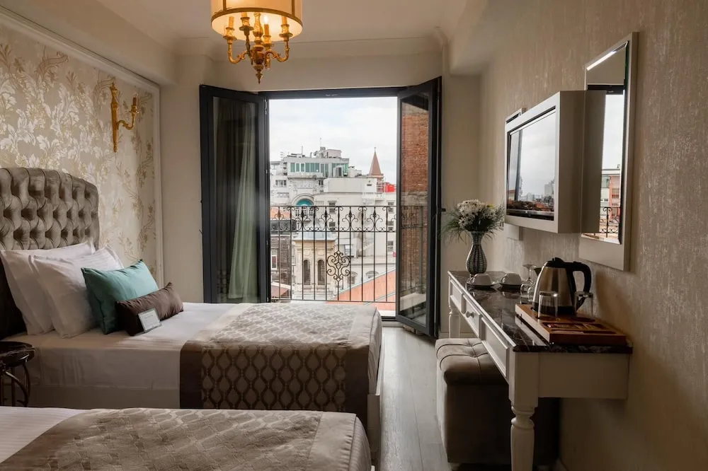 Standard Tek Büyük veya İki Ayrı Yataklı Oda