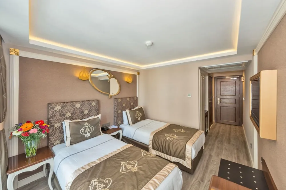 Classic Üç Kişilik Oda