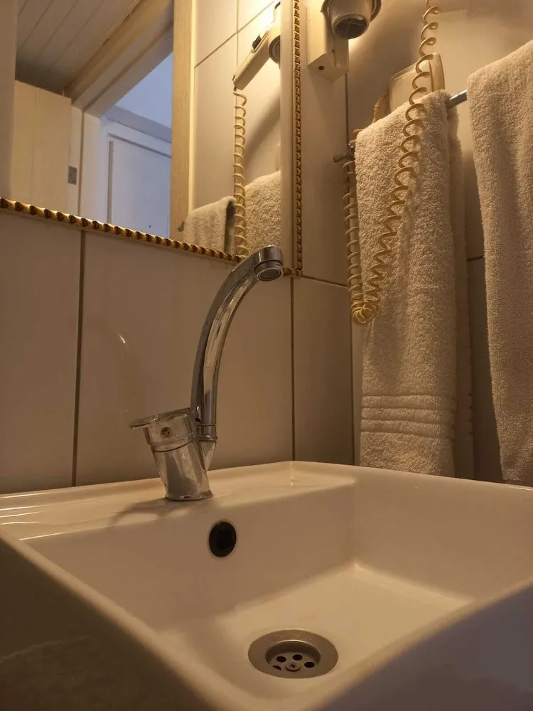 Standard Tek Büyük veya İki Ayrı Yataklı Oda, Şehir Manzaralı