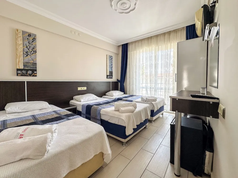 Basic Üç Kişilik Oda, Balkon