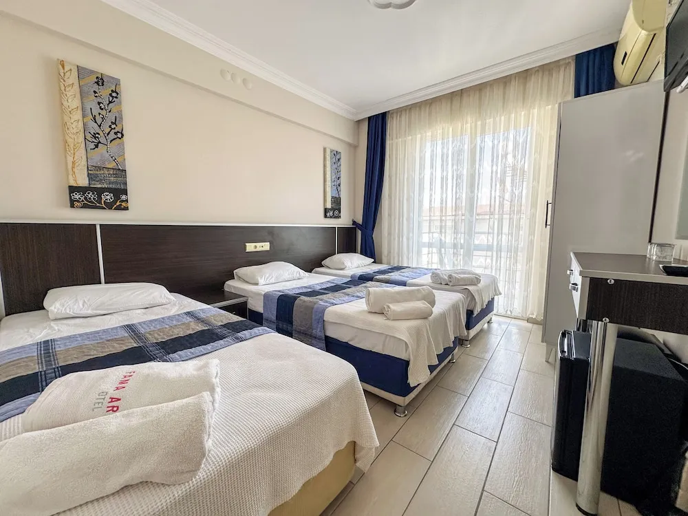 Basic Üç Kişilik Oda, Balkon