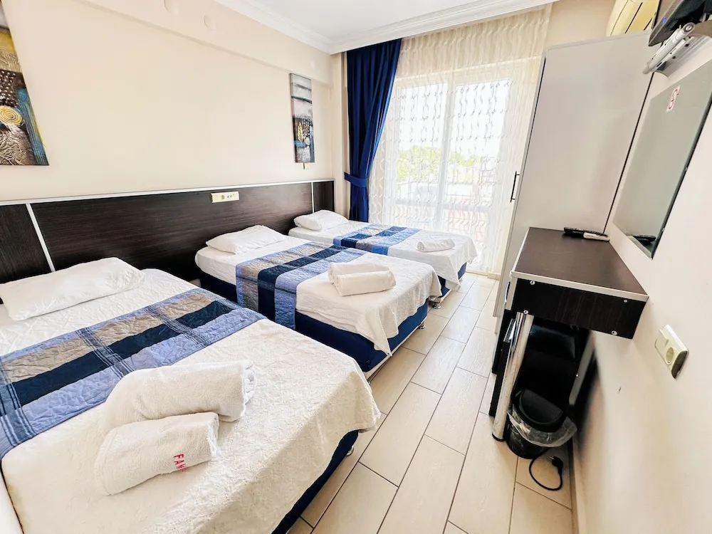 Basic Üç Kişilik Oda, Balkon