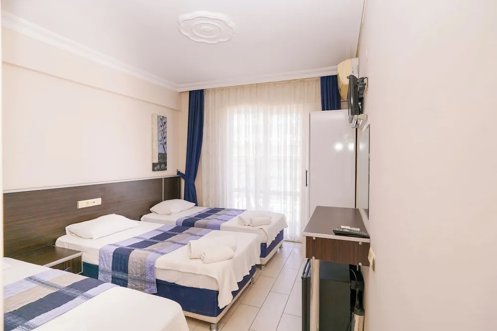 Basic Üç Kişilik Oda, Balkon