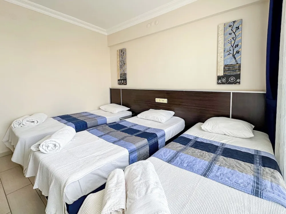 Basic Üç Kişilik Oda, Balkon