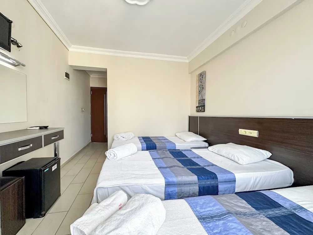 Basic Üç Kişilik Oda, Balkon
