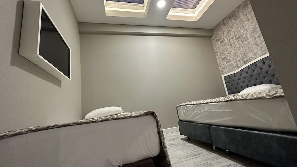 Basic Üç Kişilik Oda
