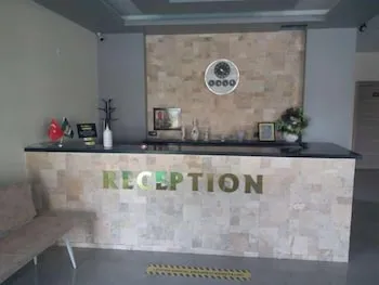 Tone Otel