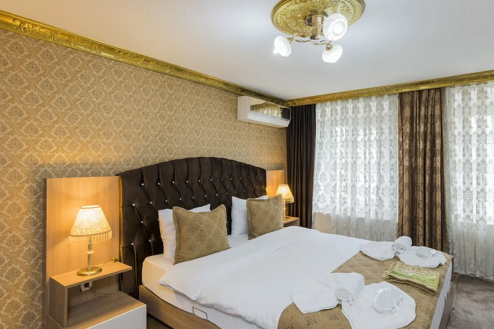 Junior Üç Kişilik Oda