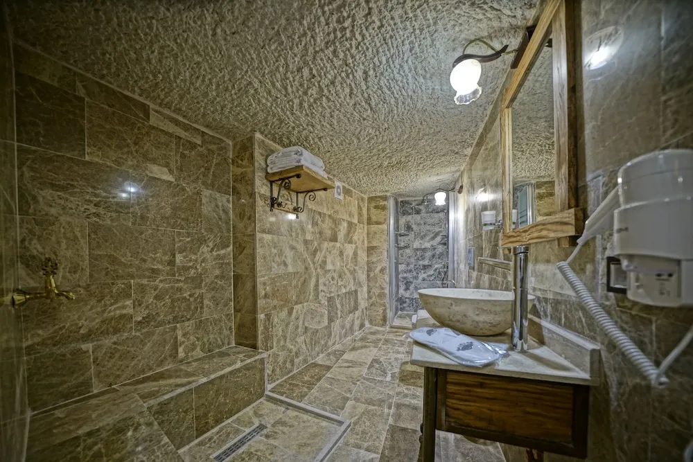Stone Deluxe Suite (Ambar)