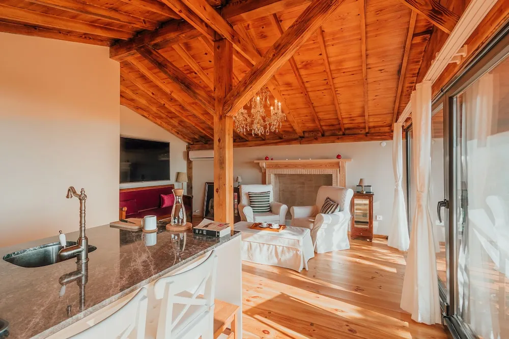 Çatı Katı Süiti (Penthouse), Şömine, Göl Manzaralı