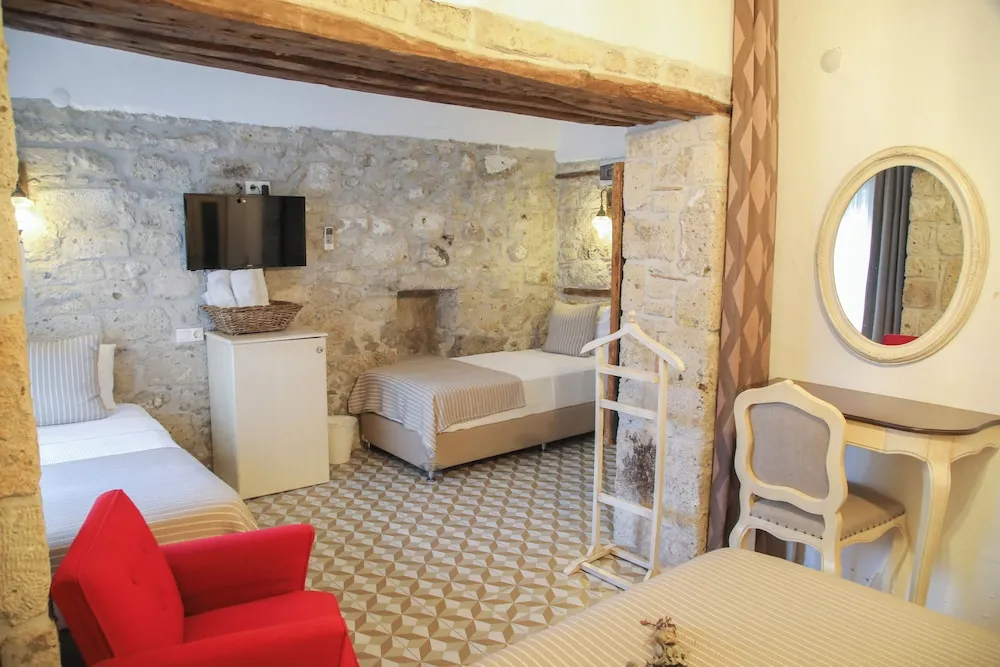 Deluxe Dört Kişilik Oda