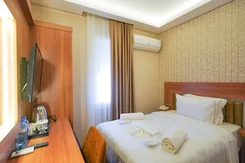Uğurlu Hotel