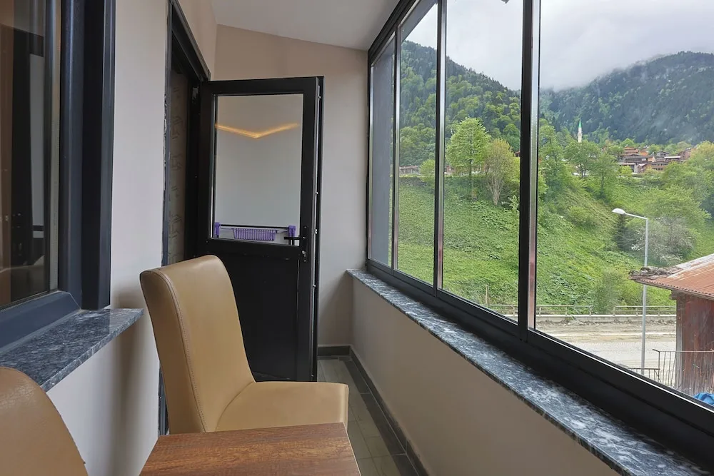 Junior Süit, Balkon, Dağ Manzaralı