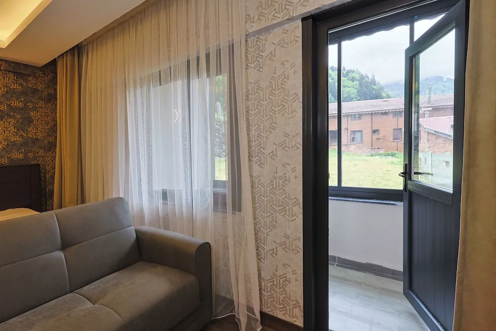 Junior Süit, Balkon, Dağ Manzaralı