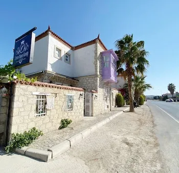 Fatma Hanım Konağı Alaçatı