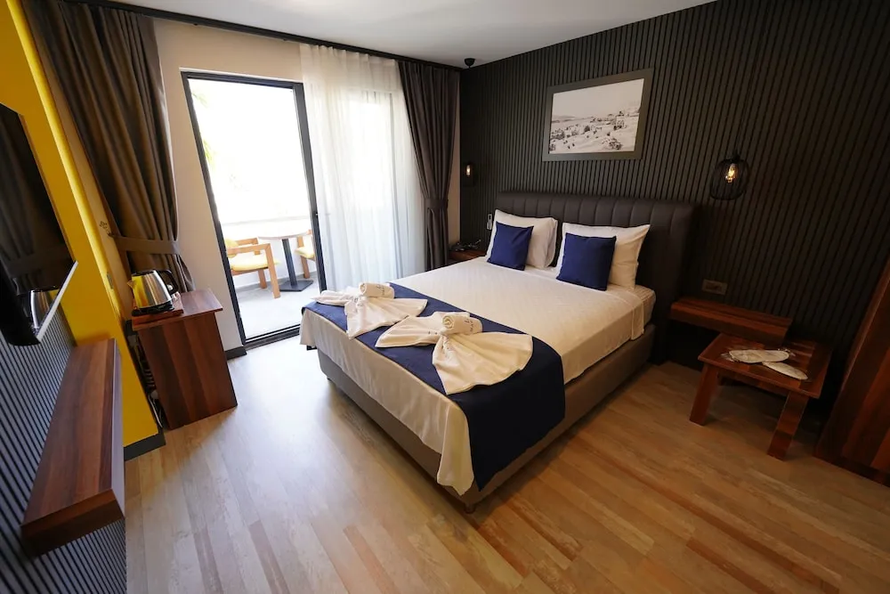 Standard Tek Büyük Yataklı Oda