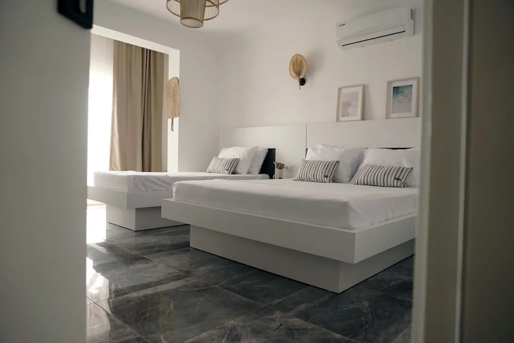 Üç Kişilik Oda, Teras, Deniz Manzaralı