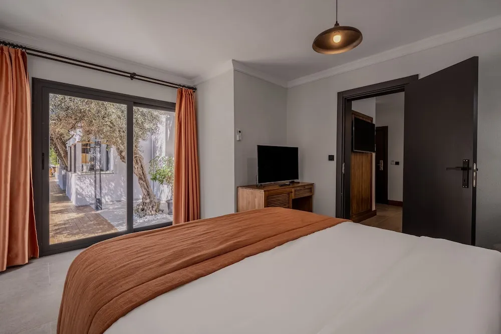 One Bedroom Suite